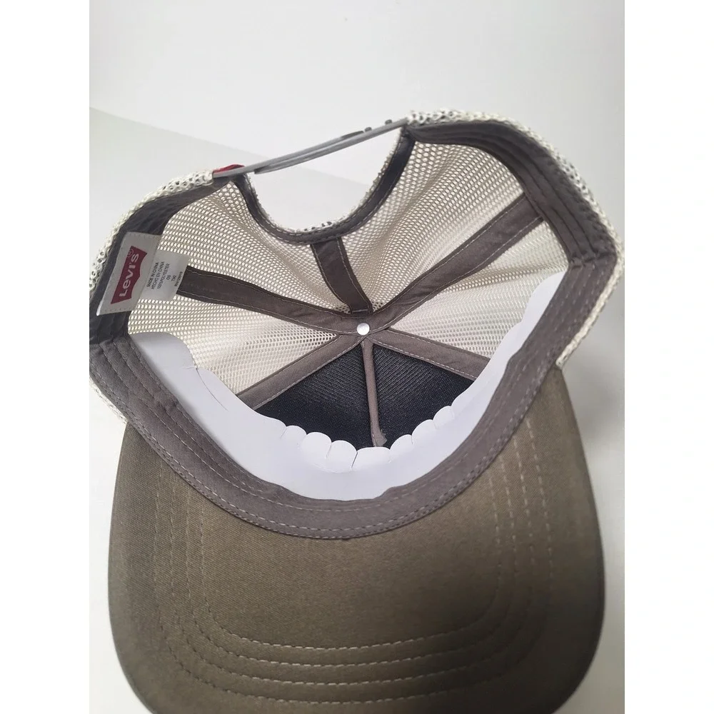 Levi's Flying High California Sky Eagle Trucker Hat Snapback NWT Brown Mesh